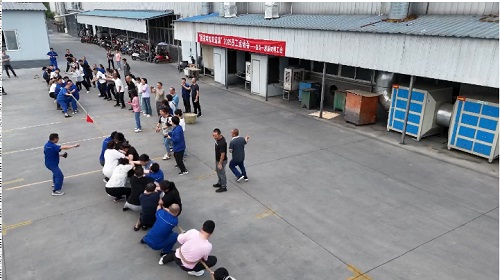 1766547787970847654.jpg 拔河 缩小.jpg